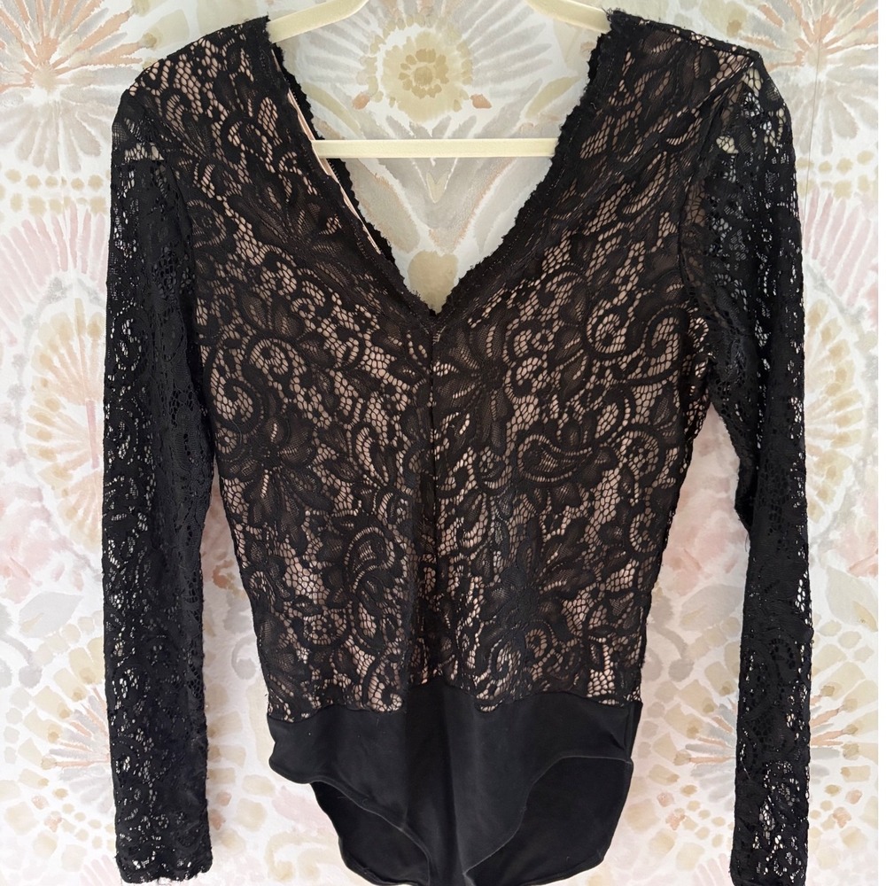 Express Womens Black Floral Lace Long Sleeve V-Neck Bodysuit Nude Lining | Small